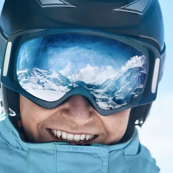 Soleil sur la neige protégez vos yeux 